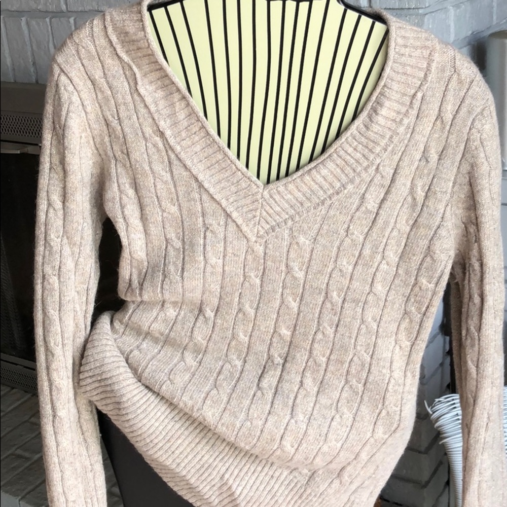 V neck sweater